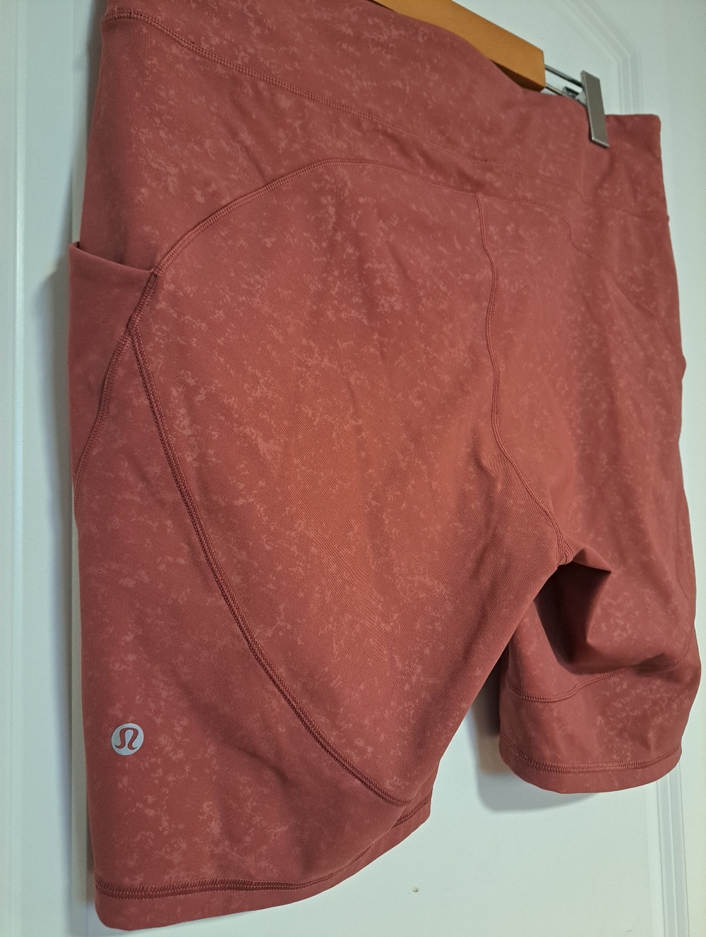 Lululemon Track & Train Shorts 8" - Picture 10 of 10